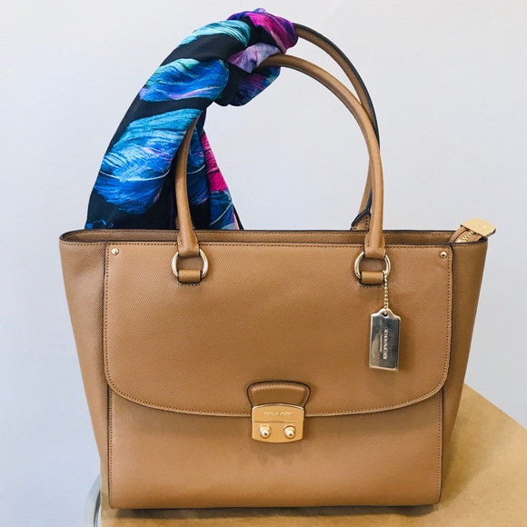 New Arrivals✨Kate Spade COACH Michael Kors✨ - Picture 2 of 8